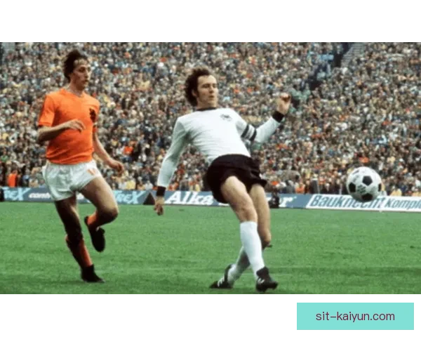 贝肯鲍尔在自由人时代的表现稳健，成为战术革新的重要人物。