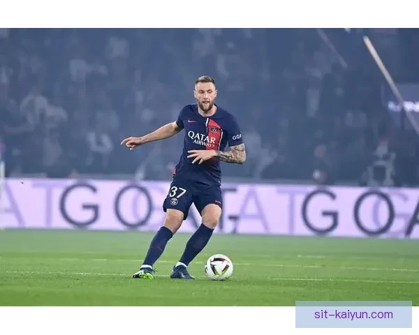 什克里尼亚尔近期比赛表现稳健，防守稳定性持续提升